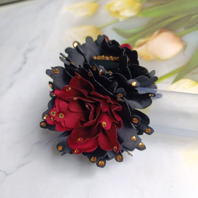 Kẹp tóc gắp tóc 5 răng màu đen đính hoa vải 2 bên gap34